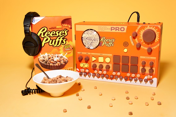 Reese's Puffs box and Reese's puffs RP-PRO